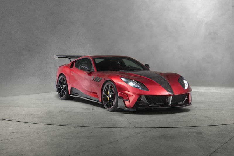 ferrari 812 superfast moi la hon sau khi qua tay hang do mansory hinh 1