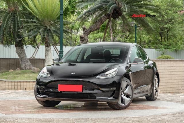 danh-gia-nhanh-tesla-model-3-dau-tien-viet-nam-8-diem-thu-vi-it-ai-biet-sau-muc-gia-hon-3-ty-dong
