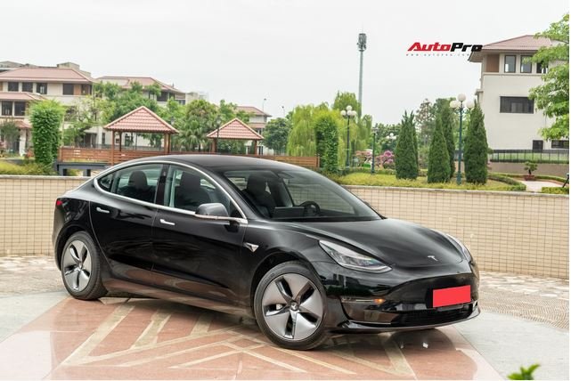 danh-gia-nhanh-tesla-model-3-dau-tien-viet-nam-8-diem-thu-vi-it-ai-biet-sau-muc-gia-hon-3-ty-dong