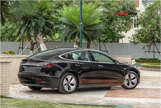 danh-gia-nhanh-tesla-model-3-dau-tien-viet-nam-8-diem-thu-vi-it-ai-biet-sau-muc-gia-hon-3-ty-dong