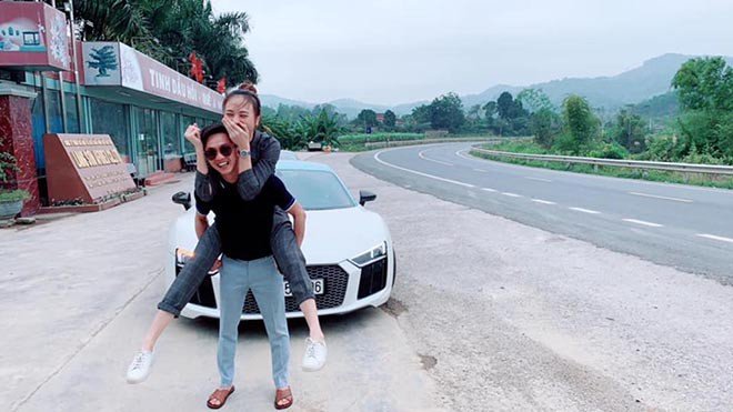 Vẻ gợi cảm và cuộc sống sang chảnh của Đàm Thu Trang trước ngày làm vợ Cường Đô la - Ảnh 3.