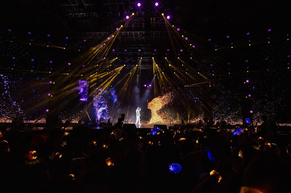 son-tung-m-tp-he-lo-nhung-hinh-anh-dau-tien-cua-sky-tour-2019-tai-thanh-pho-ho-chi-minh