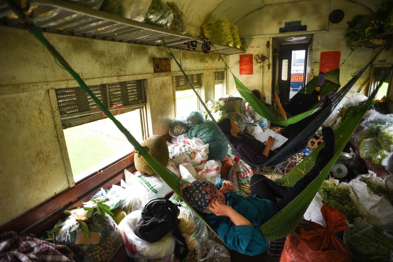 7 gio tren chuyen xe lua vang khach nhat ca nuoc hinh anh 25 