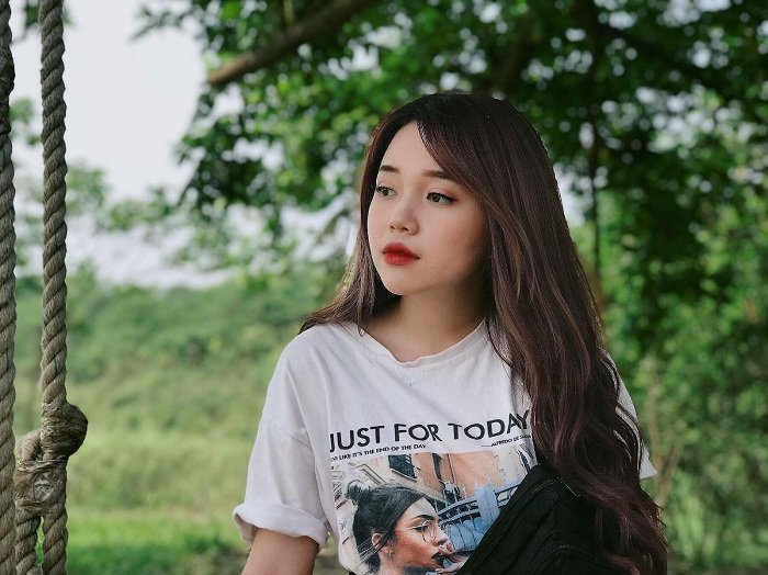 can-canh-nhan-sac-xinh-dep-cua-hot-streamer-linh-ngoc-dam