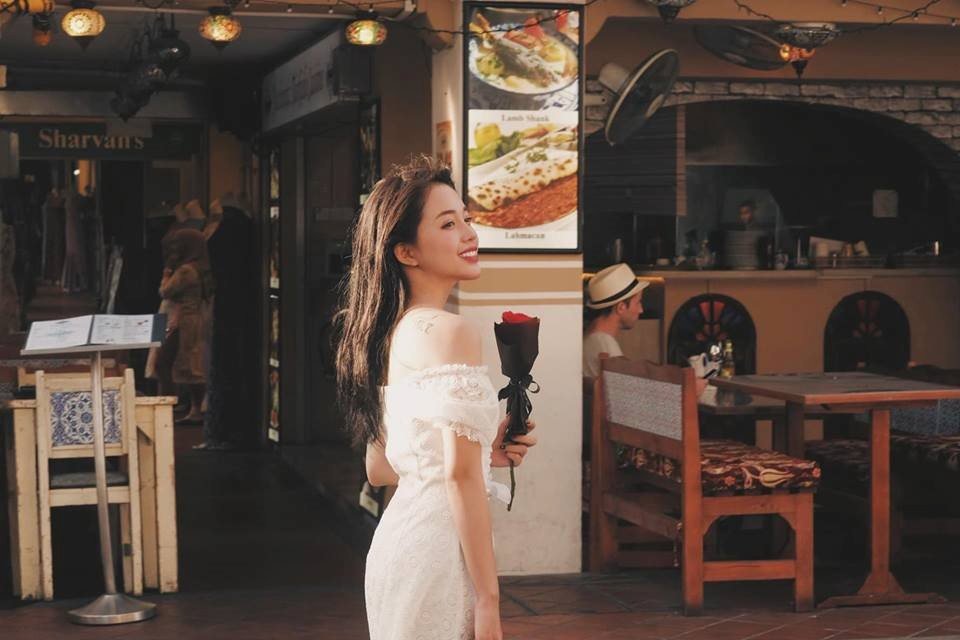 can-canh-nhan-sac-xinh-dep-cua-hot-streamer-linh-ngoc-dam