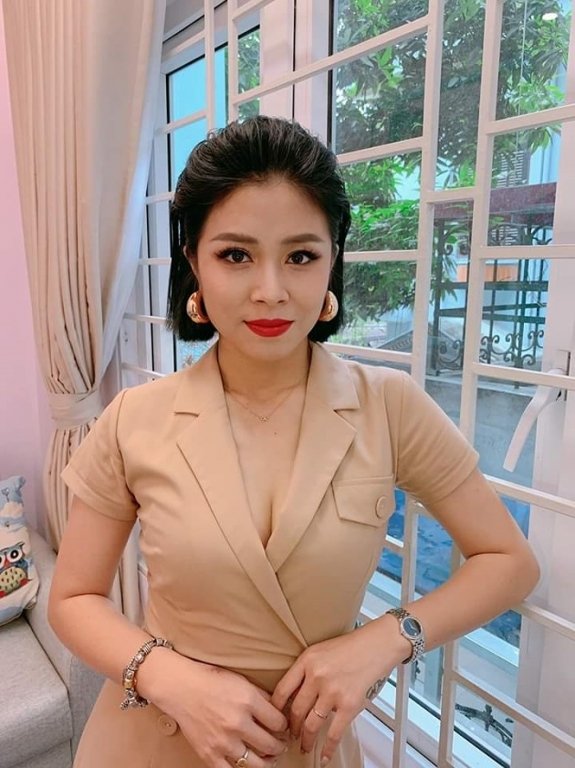 ngam-than-hinh-nong-bong-va-quyen-ru-cua-mc-hoang-linh-chung-toi-la-chien-sy
