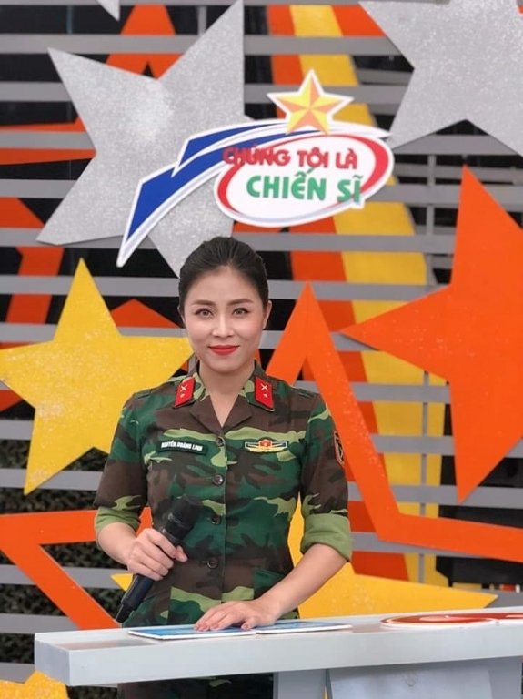 ngam-than-hinh-nong-bong-va-quyen-ru-cua-mc-hoang-linh-chung-toi-la-chien-sy