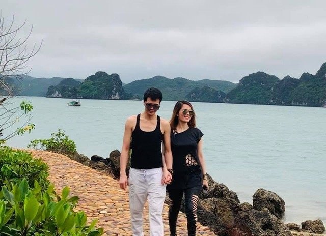 Câu chuyện Kiều Thanh chia sẻ về việc đang sống cùng người đàn ông chưa ly dị vợ và có con chung gây xôn xao dư luận. Mới đây, người mà nữ diễn viên gọi là chồng đã có những chia sẻ: 