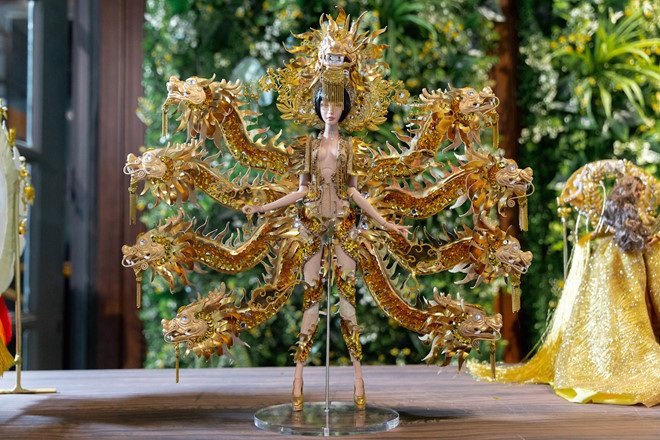  Top 3 trang phục dân tộc được lựa chọn để Hoàng Thùy dự thi Miss Universe 2019.