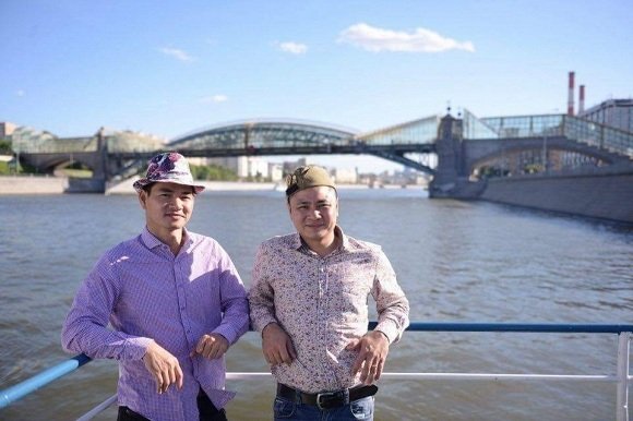 Xuân Bắc khoe ảnh đi công tác cùng Tự Long.