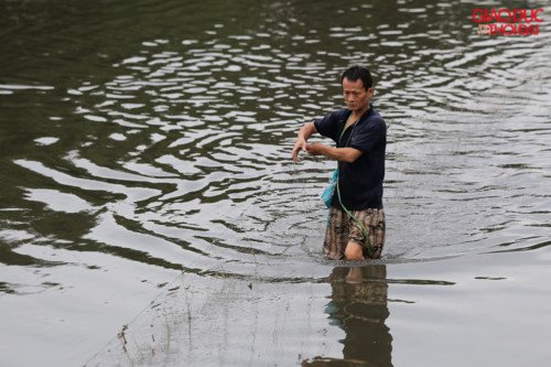 ha-noi-sau-bao-so-3-nguoi-dan-mang-vo-ra-song-kim-nguu-bat-ca