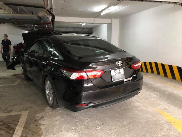 Dân mạng xôn xao vụ Toyota Camry đời mới giá hơn 1 tỷ đồng gặp tai nạn nhưng không bung túi khí - Ảnh 3.