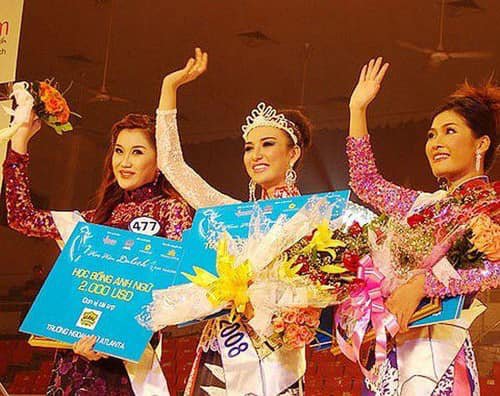 nhung hoa hau, a hau xuat than tu dai hoc ngoai thuong hinh 6