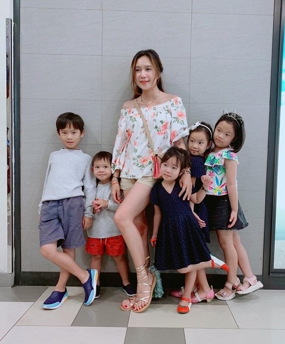 Vợ Lý Hải khoe ảnh bên các con: 