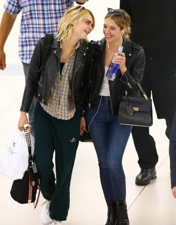 sieu-mau-cara-delevingne-ket-hon-voi-ban-gai-tai-las-vegas