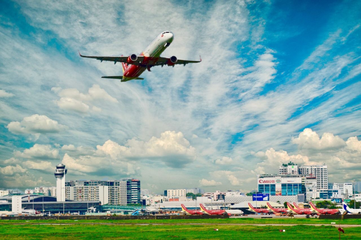 vietjet-doanh-thu-van-tai-hang-khong-tang-toi-22-ty-trong-doanh-thu-quoc-te-dat-54-trong-nua-dau-nam-2019