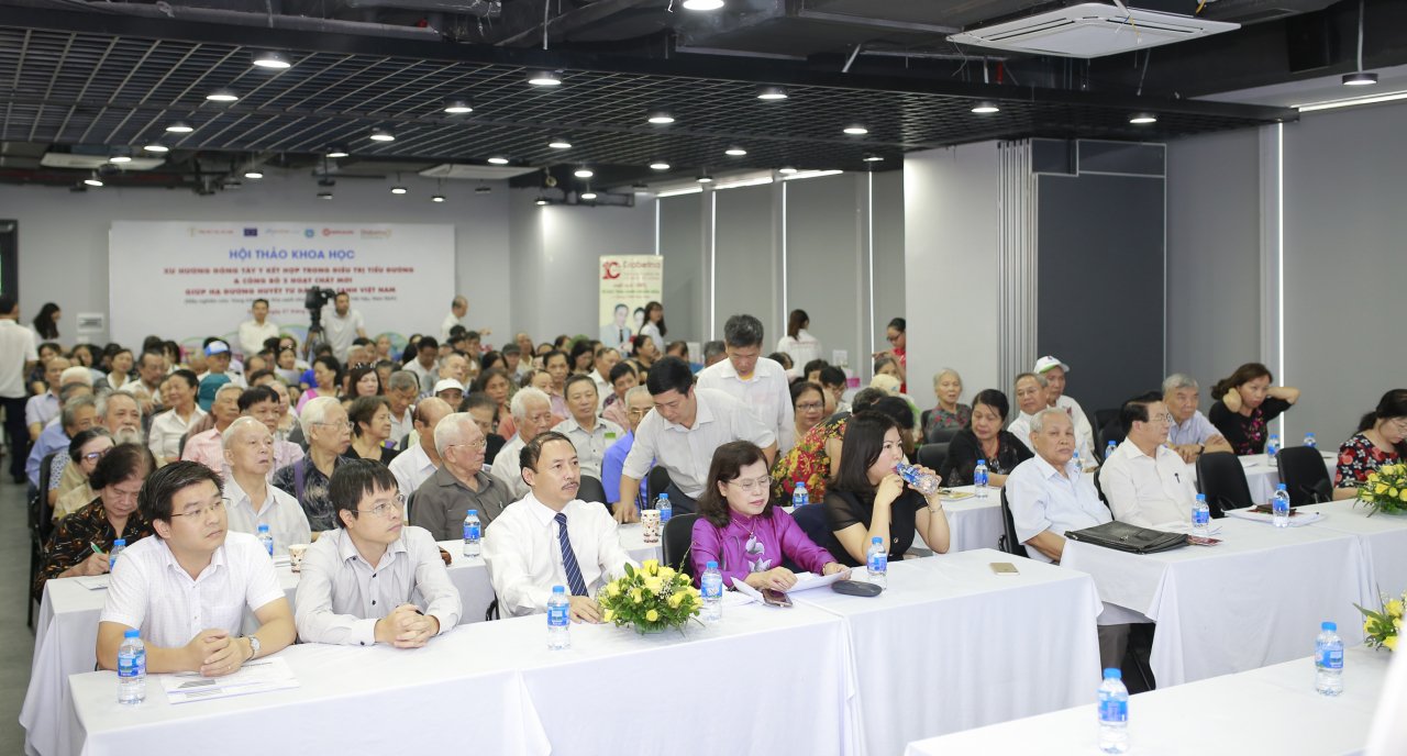 dot-pha-moi-tu-nghien-cuu-tac-dung-ha-duong-huyet-cua-day-thia-canh-viet-nam