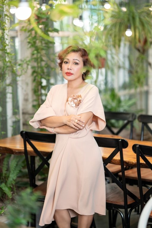 sau-on-ao-vo-no-siu-black-bat-ngo-xuat-hien-tinh-tu-ben-trai-tre-ngoai-quoc