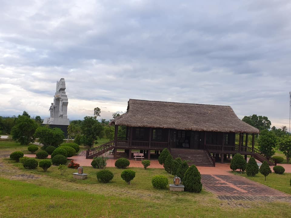 tham-cay-cau-lich-su-doi-bo-hien-luong-ben-hai