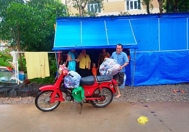 Phú Quốc lũ dâng cao ngang đầu người, huy động 1.000 quân cứu dân - 20