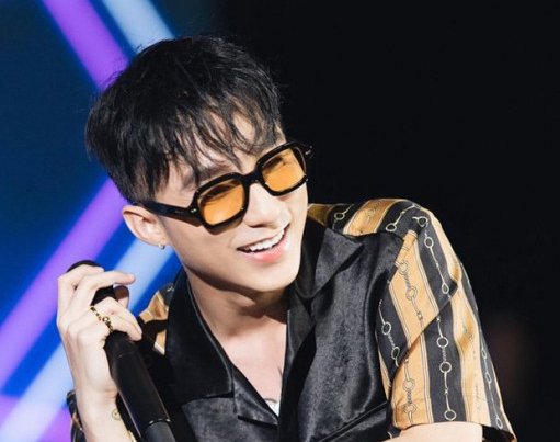 lo-thong-tin-cat-xe-di-dien-bar-cua-son-tung-m-tp-tang-phi-ma-sau-1-nam-da-len-den-tien-ty