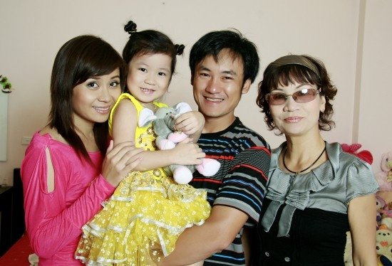 tiet-lo-cuoc-song-hon-nhan-cua-nhac-si-luu-thien-huong