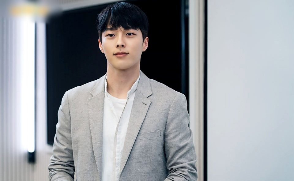 9 mỹ nam 'cực phẩm' quyến rũ nhất màn ảnh Hàn năm 2019