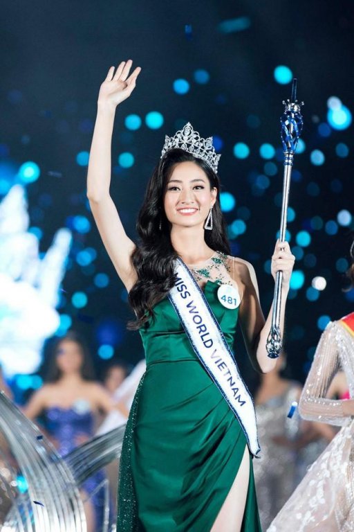 ky-duyen-va-nhung-hoa-hau-theo-phong-cach-khoe-body-nong-bong