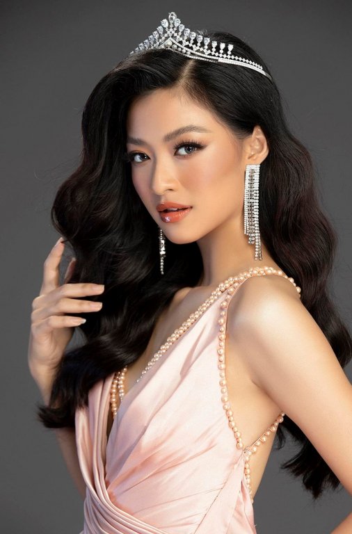 thuy-linh-kieu-loan-tuong-san-than-thai-dep-kho-cuong-ra-mat-cong-chung