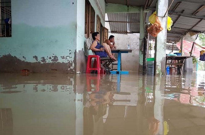 Cuộc sống người dân Phú Quốc bị đảo lộn trong trận lụt lịch sử