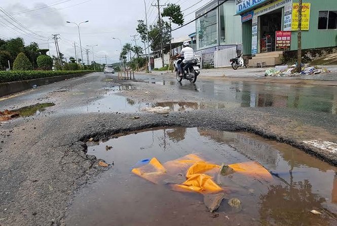 Cuộc sống người dân Phú Quốc bị đảo lộn trong trận lụt lịch sử