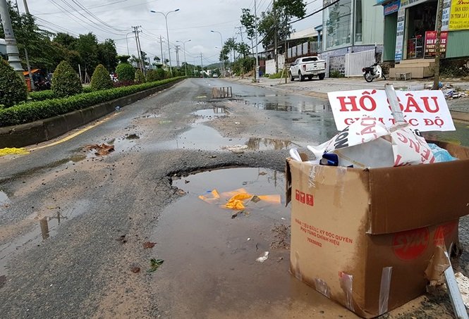 Cuộc sống người dân Phú Quốc bị đảo lộn trong trận lụt lịch sử