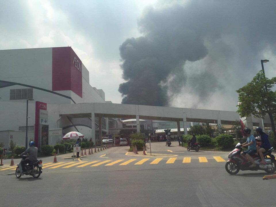 chay-lon-nha-xuong-khu-cong-nghiep-sai-dong-gan-aeon-mall-long-bien