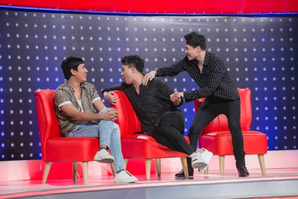 tran-thanh-nong-mat-khi-hari-won-song-ca-tinh-tu-voi-trai-dep