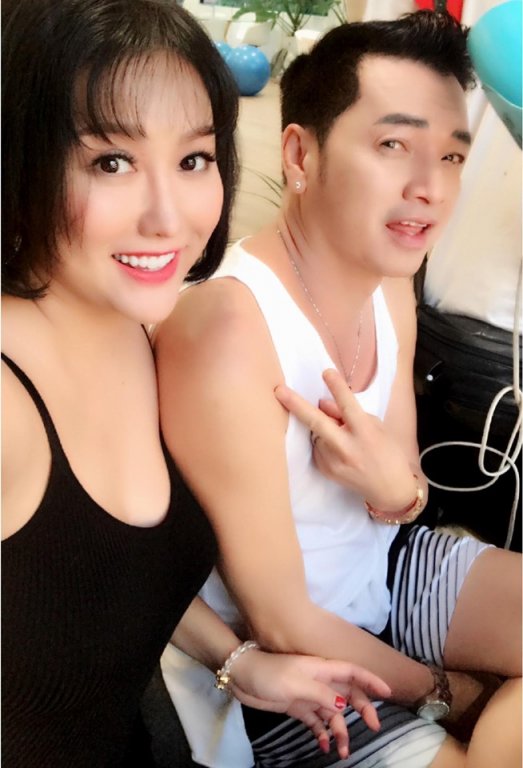 phi-thanh-van-mac-dam-ho-nguc-mai-phuong-thuy-dien-vest-khong-noi-y-thap-huong-to-nghe-lai-duoc-benh-thay-vi-chi-trich-thieu-ton-nghiem