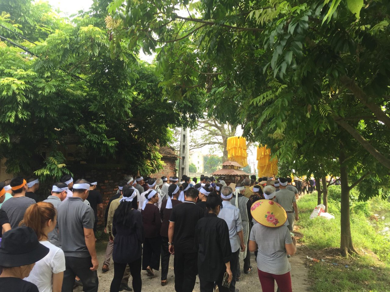 quang-hai-ve-chiu-tang-ong-noi-ngay-trong-dem