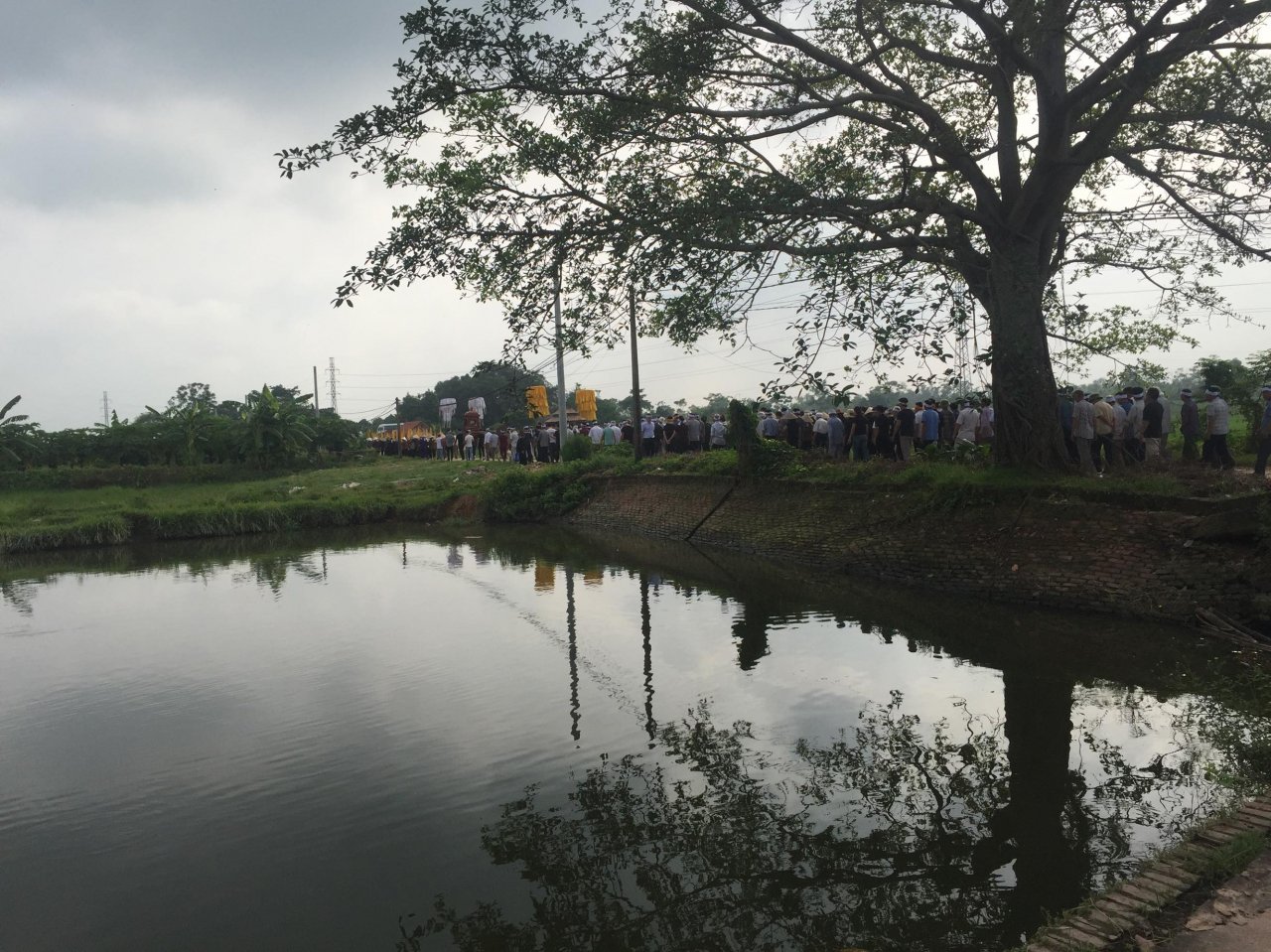quang-hai-ve-chiu-tang-ong-noi-ngay-trong-dem