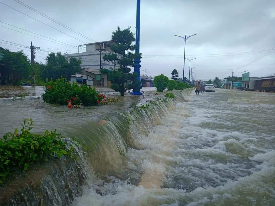 da-lat-phu-quoc-ngap-lut-kinh-hoang-vi-dau-den-nong-noi-hom-nay