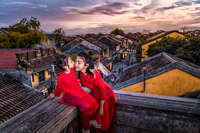 sau-con-bao-benh-dien-vien-mai-phuong-dua-con-gai-di-du-lich-hoi-an