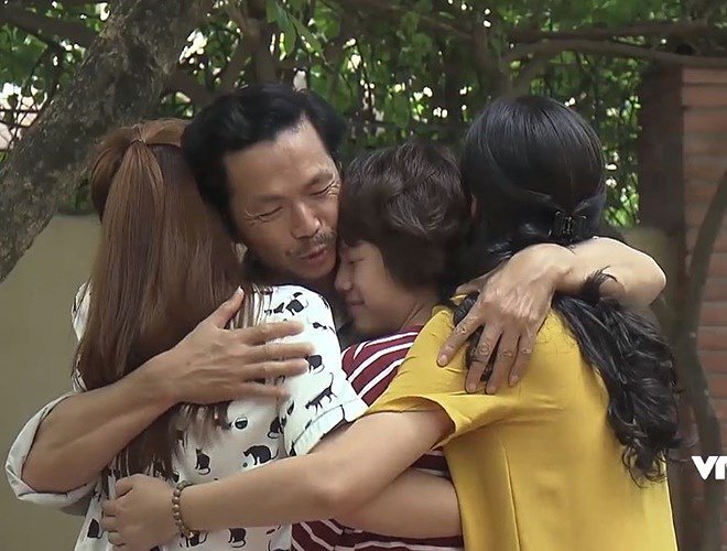 ve-nha-di-con-tap-cuoi-xuc-dong-dong-tam-su-ket-phim-cua-co-con-gai-ut-anh-duong