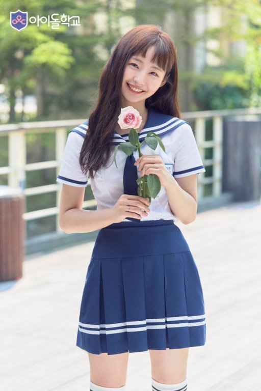 Vừa công khai là người song tính, cựu thí sinh 