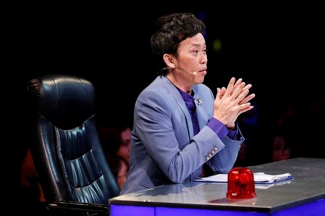 Sau khi hoàn thành việc xây nhà thờ tổ, Hoài Linh không còn xuất hiện nhiều trên gameshow truyền hình. Nam danh hài thừa nhận khi đã hoàn thành tâm nguyện không còn lao vào kiếm tiền như trước.