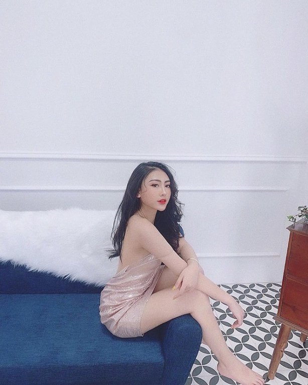 xuat-hien-chi-2-giay-hotgirl-trong-ve-nha-di-con-van-no-tung-troi