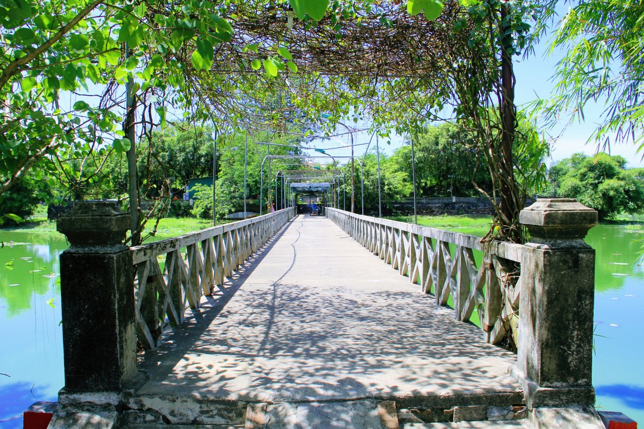 ghe-tham-noi-tao-cam-hung-cho-cac-vua-nguyen-lam-tho