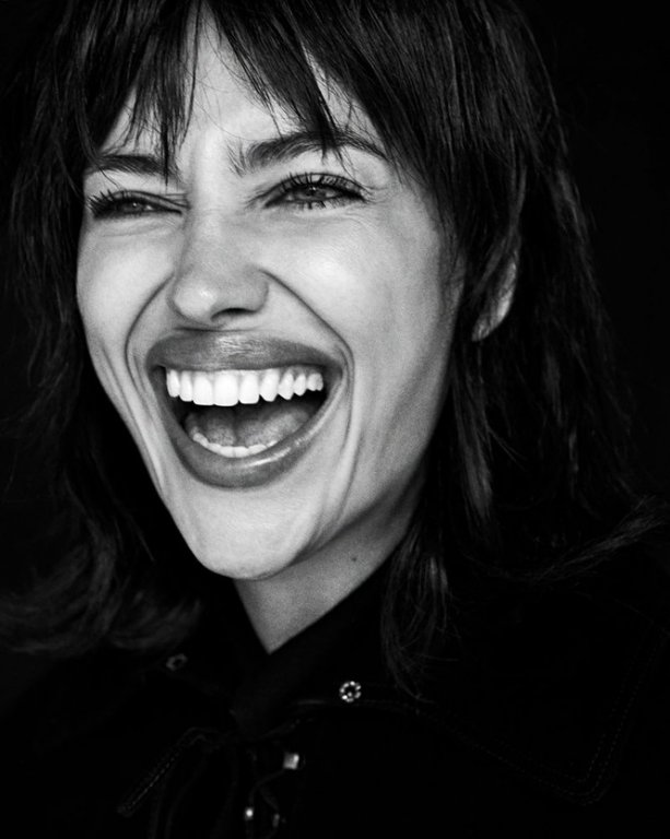Loạt khoảnh khắc quyến rũ mê đắm của quý cô độc thân Irina Shayk