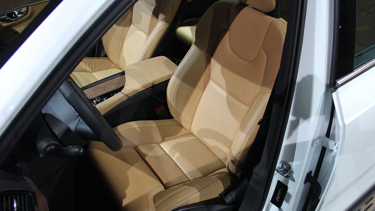 dau-bmw-x5-va-mercedes-benz-gle-volvo-xc90-2020-gia-gan-4-ty-dong-sap-ve-viet-nam