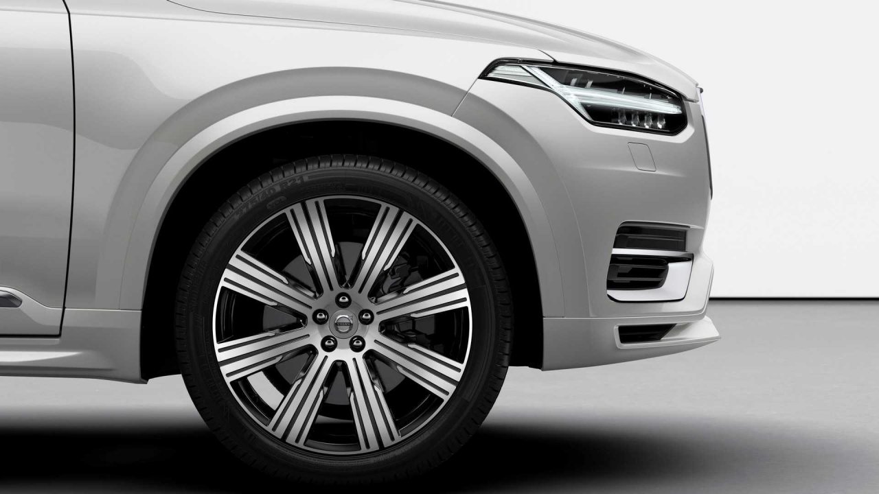 dau-bmw-x5-va-mercedes-benz-gle-volvo-xc90-2020-gia-gan-4-ty-dong-sap-ve-viet-nam