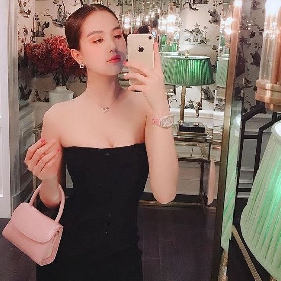 Ngọc Trinh chiêm nghiệm:
