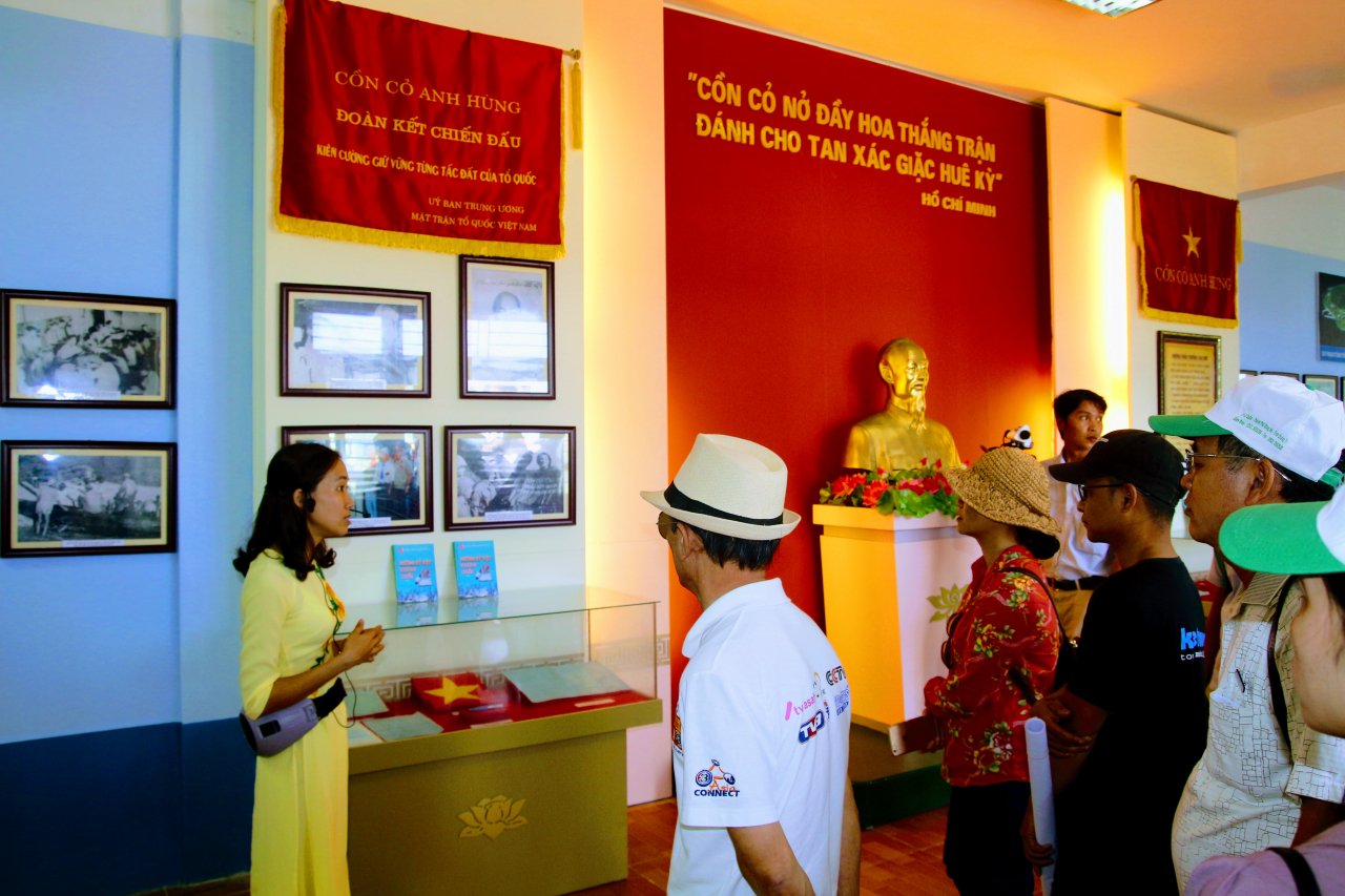 kham-pha-hon-ngoc-xanh-lap-lanh-giua-bien-dong