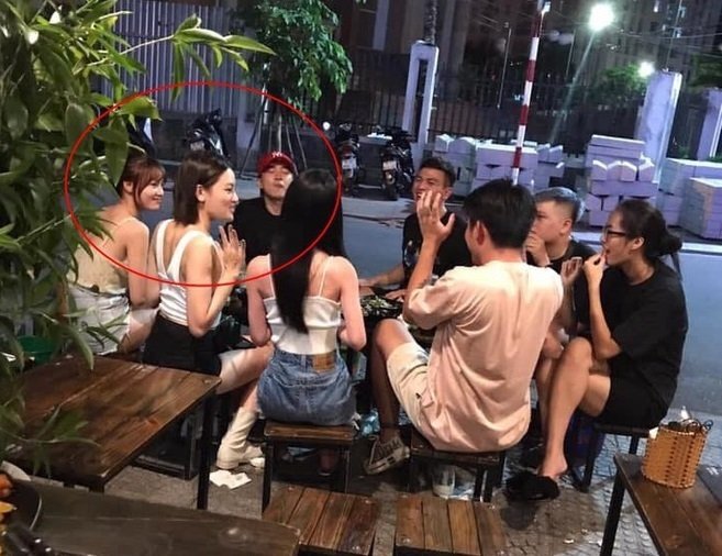 Chi Dân lên tiếng khi bị bắt gặp xuất hiện cùng Ninh Dương Lan Ngọc tại Huế cách đây ít ngày: 